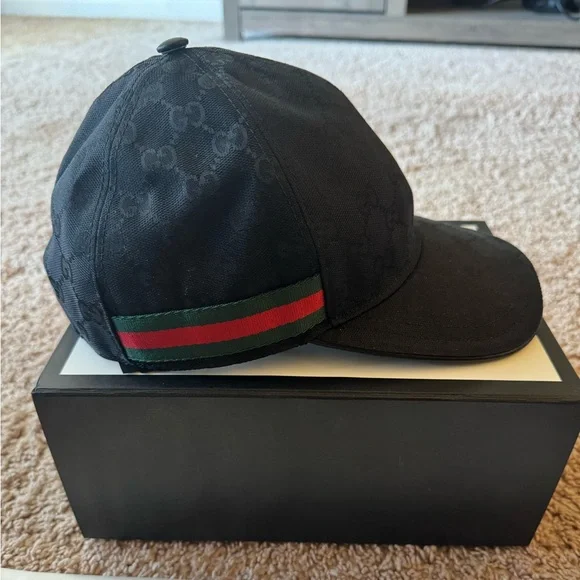 ORIGINAL GG CANVAS BASEBALL
HAT WITH WEB. - Picture 2 of 3